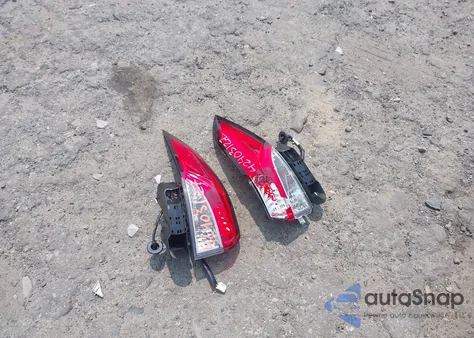 2024 Toyota Corolla Le из США, поврежденный, VIN 5YFB4MDEXRP205595